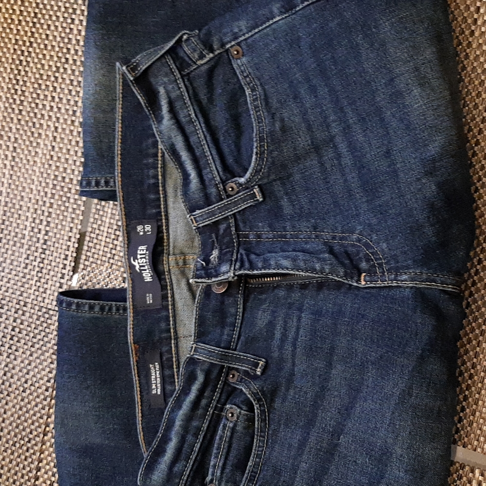 Hollister boys blue jeans.